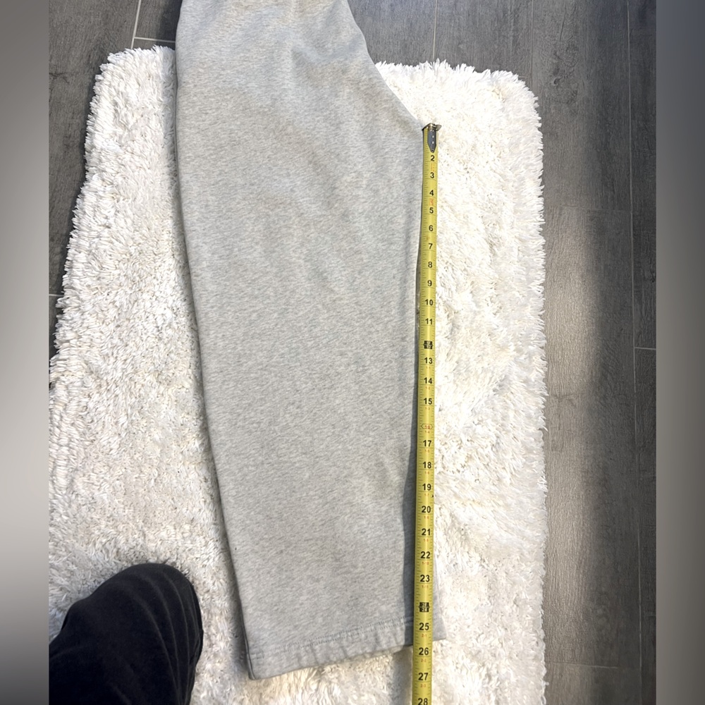 Hollister Light Gray Joggers - Picture 5 of 10